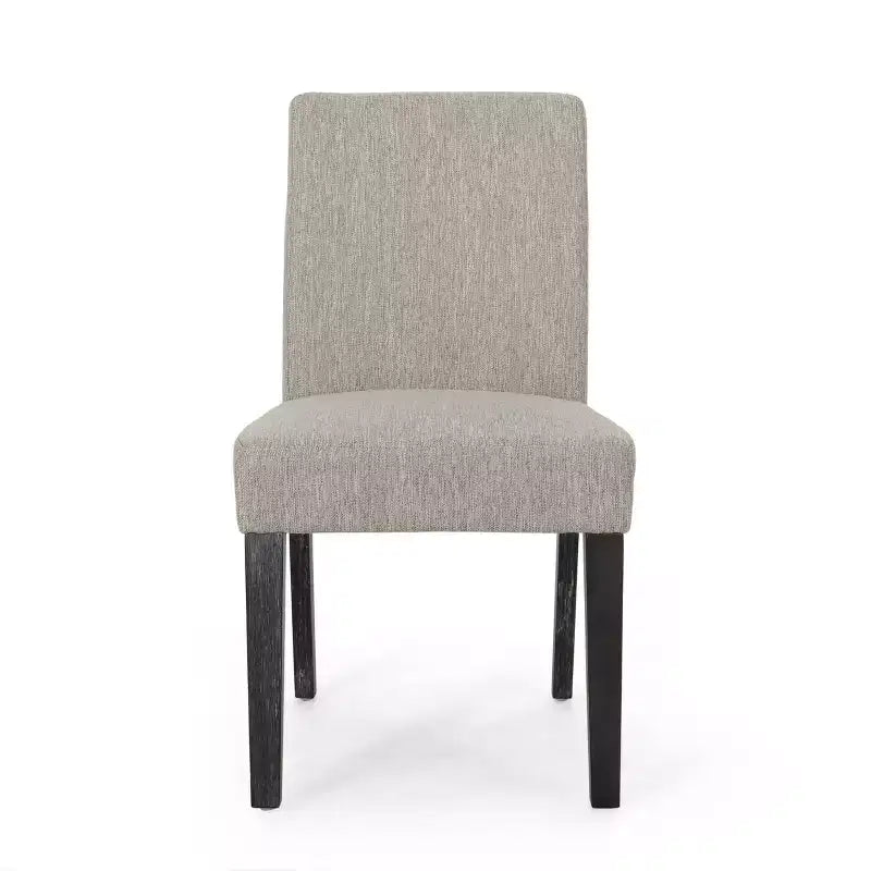 Sedia da pranzo classica, struttura robusta, seduta comoda, posti a sedere per sala da pranzo