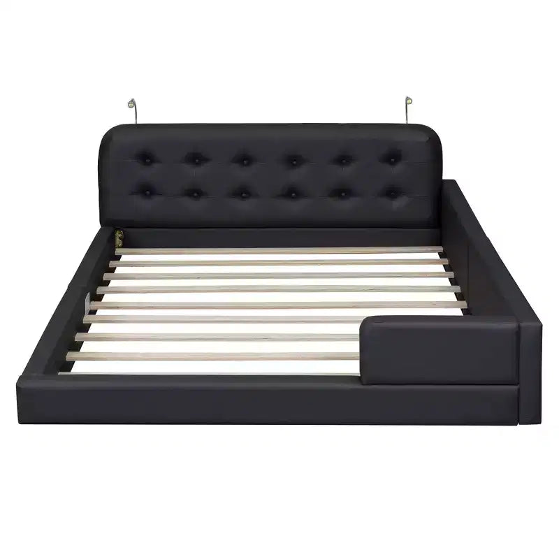 Letto a piattaforma imbottito in pelle PU Queen Size con 2 luci da lettura