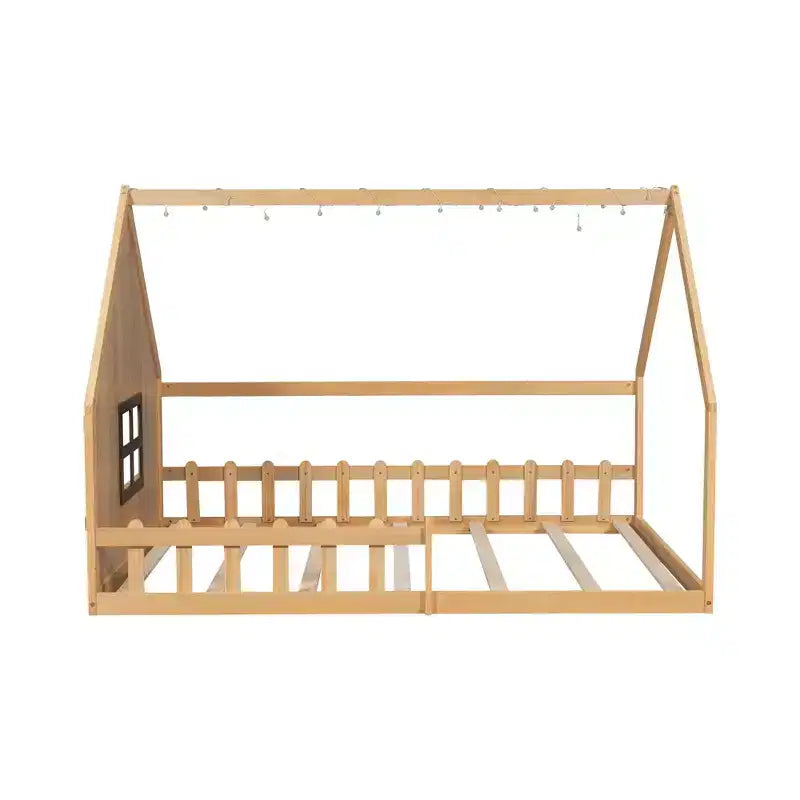 Letto a Casetta con Luci a LED, Letto a Pavimento Montessori in Legno Massello di Pino con Supporto a Doghe e Sponda di Sicurezza, Letto a Basso Profilo per Bambini, Misura Matrimoniale